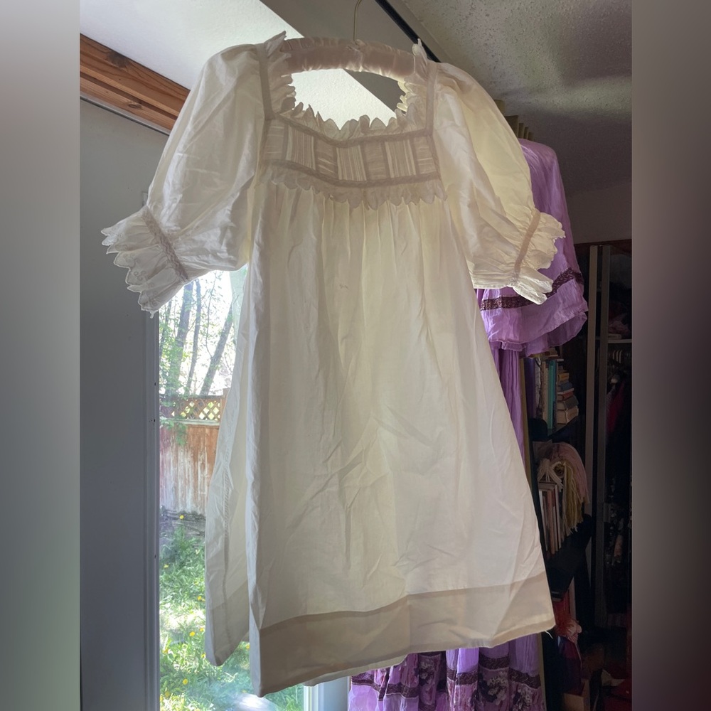 Doen Orchard Scalloped Embroidered Cotton Mini dress